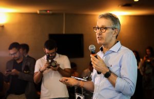 Governador apresenta os avanços e os desafios do Executivo a empresários