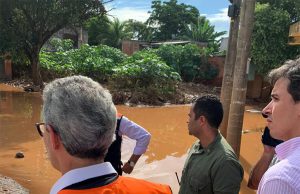 Romeu Zema visita Governador Valadares para prestar apoio e levar ações do governo