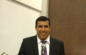 João Crente solicita novamente ao prefeito a colocação de manilhas e pavimentação asfáltica no final da Av. Limirio Pereira de Mello