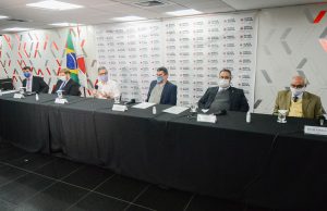 Governador Romeu Zema fecha acordo com Poderes
