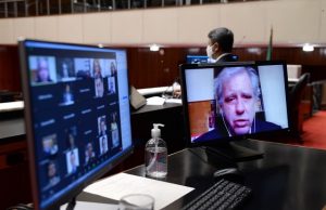 Morte de profissionais de saúde é lembrada no Plenário