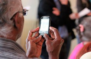 Banco é proibido de contratar cartão via telefone