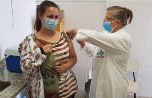 Monte Santo já imunizou 225 pessoas entre profissionais de saúde e asilados