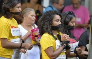 Comissão debate campanha contra feminicídio