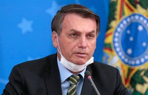 Notícia-crime é protocolada contra Bolsonaro