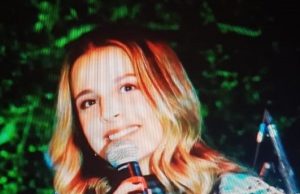 Luana Marques canta e encanta em live no aniversário de Monte Santo de Minas