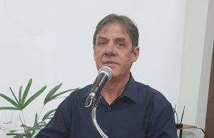 Paulinho Picolé reaviva antigo projeto e pede retirada do pontilhão existente entre a Antonio Paulino da Costa com Limirio Pereira de Mello