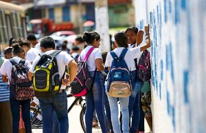 Acordo prevê retorno às aulas presenciais em MG
