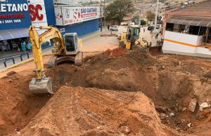 Caburé e Bala Moraes iniciaram realização de mais uma obra que era antigo anseio da população