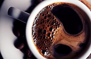 Café pode reduzir o risco de morte por AVC e doenças cardíacas