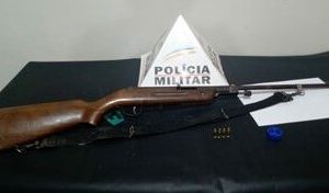 PM atende atrito familiar e prende autor com arma de fogo em Monte Santo de Minas