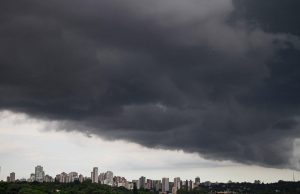 Pancadas de chuva se espalham por quase todo o Brasil
