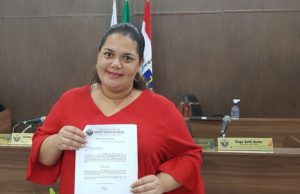 Vereadoras Luciana e Juliana pedem solução para esgoto que corre a céu aberto no cruzamento das Ruas Mocoquinha e Antonio Longo