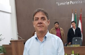 Paulinho Picolé indica adesão da Secretaria de Educação ao Projeto NAVE do Santos F. C., de cunho social, para crianças e adolescentes