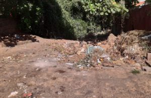 Construção de muro em área da Prefeitura no Distrito de Milagre para evitar despejo irregular de lixo