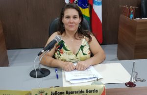 Juliana pede providências sobre duas casas abandonadas na Rua Rouxinol, no Jardim Santa Hermínia I e II