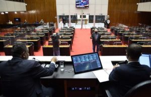 Parlamentares comunicam novas filiações partidárias