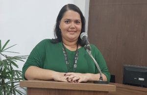 Disponibilização do ticket de presença do servidor ao acionar o relógio de ponto, foi o pedido da vereadora Luciana Dias