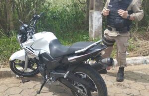 PM prende dois suspeitos de furtar loja em Paraíso e recupera moto