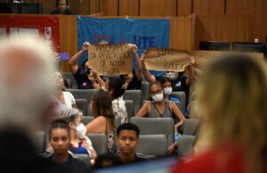 Ensino Médio em Tempo Integral é criticado em reunião
