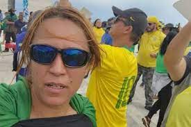 PF prende mulher apontada como organizadora de atos golpistas