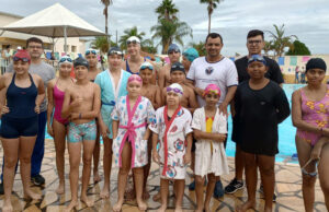 Alunos do Projeto de Natação participam de competição em Santo Antonio da Alegria (SP)