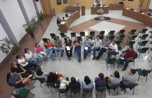 Depois de ouvir reclamações vereadores solicitam revisão no Estatuto do Servidor Público e demais Leis Municipais restabelecendo benefícios