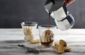 Conhece o Afogatto? O drinque perfeito para saborear café mesmo no calor