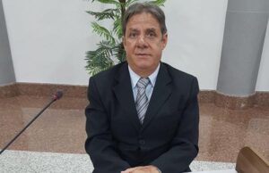 Atuando com a experiência de ter sido funcionário de prefeitura, vereador Paulinho Picolé vai conquistando a confiança da população