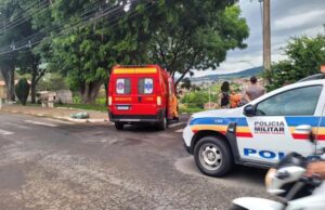 Motociclista de 21 anos fica ferido em colisão na Tancredo Neves, em Guaxupé