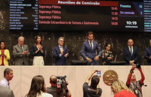 Governador ressalta avanços em Minas Gerais durante abertura do ano legislativo da ALMG