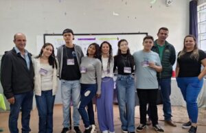 Escola Padre Luiz Moreno: Feira do Conhecimento Apresenta Resultados do Cooperjovem