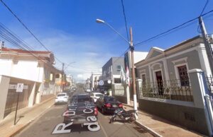 Vereadora Propõe Vagas Exclusivas para Motos no Centro de Monte Santo de Minas para Otimizar Estacionamento e Garantir Acesso a Todos