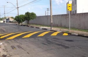 Vereador Solicita Redutores de Velocidade em Ruas do Bairro Jardim Brasil em Monte Santo de Minas
