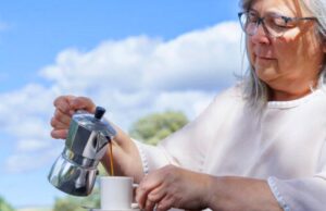 Café ajuda mulheres a envelhecerem com mais saúde, diz estudo