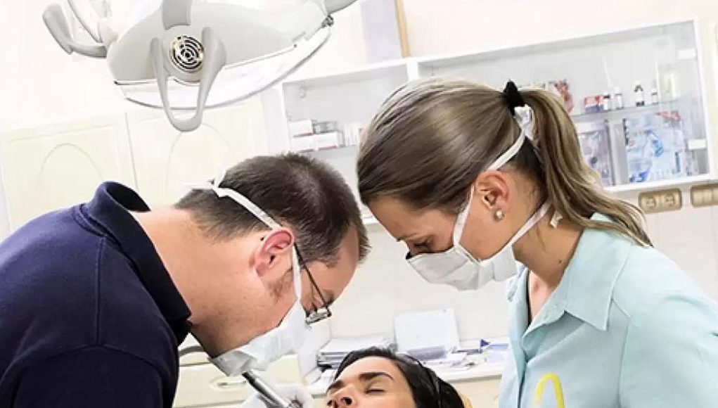 Direitos dos auxiliares dentários em Monte Santo de Minas