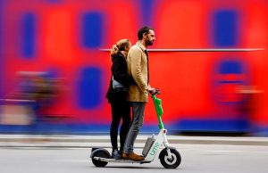 Regulamentação de patinetes e bikes elétricas é proposta em Monte Santo de Minas