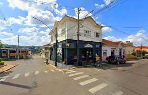 Estacionamento no centro de Monte Santo de Minas recebe pedido de nova pintura