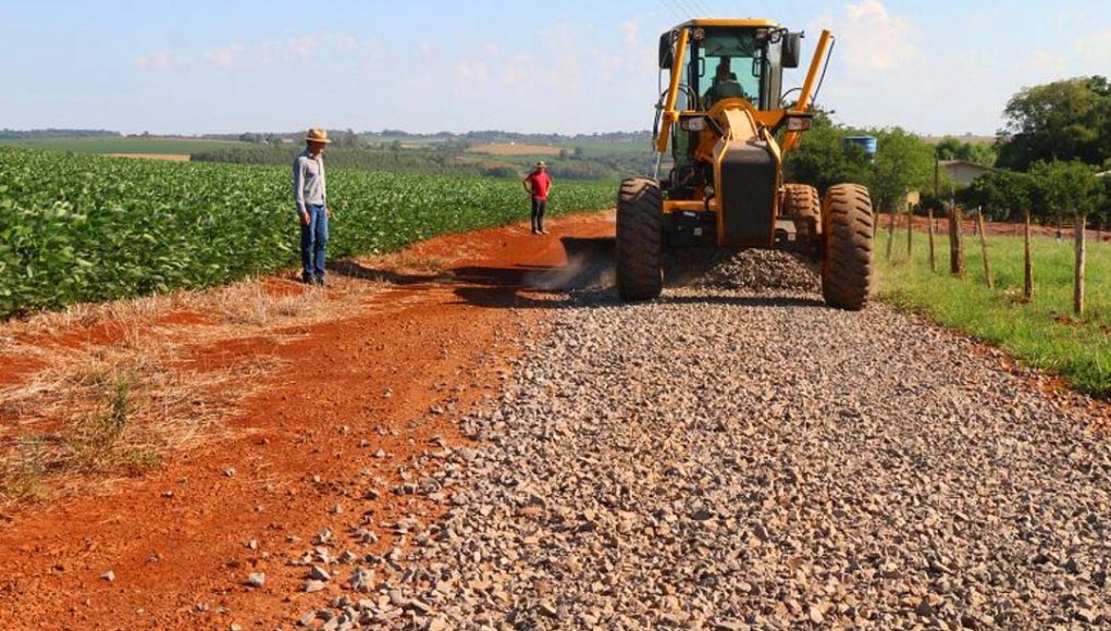 Manutenção da estrada da Serra mobiliza pedidos em Monte Santo de Minas